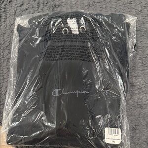 Champion Classic Black Sweatshirt